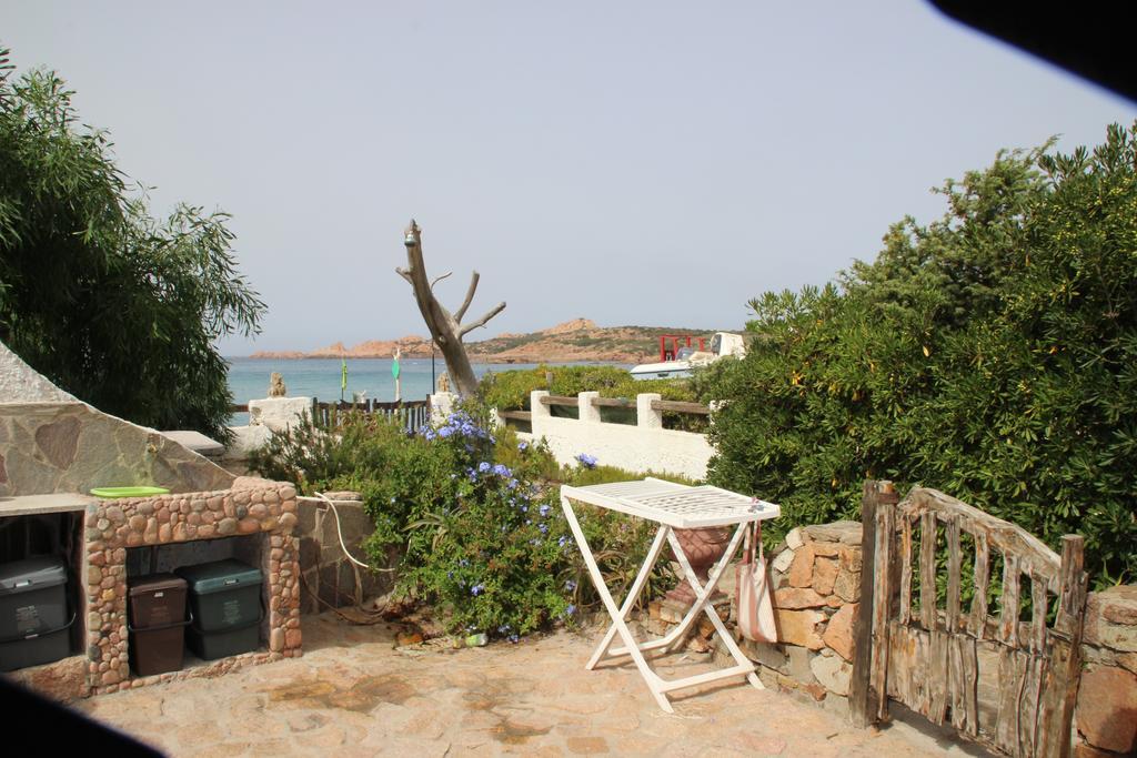 Studio Marinedda Isola Rossa Rum bild